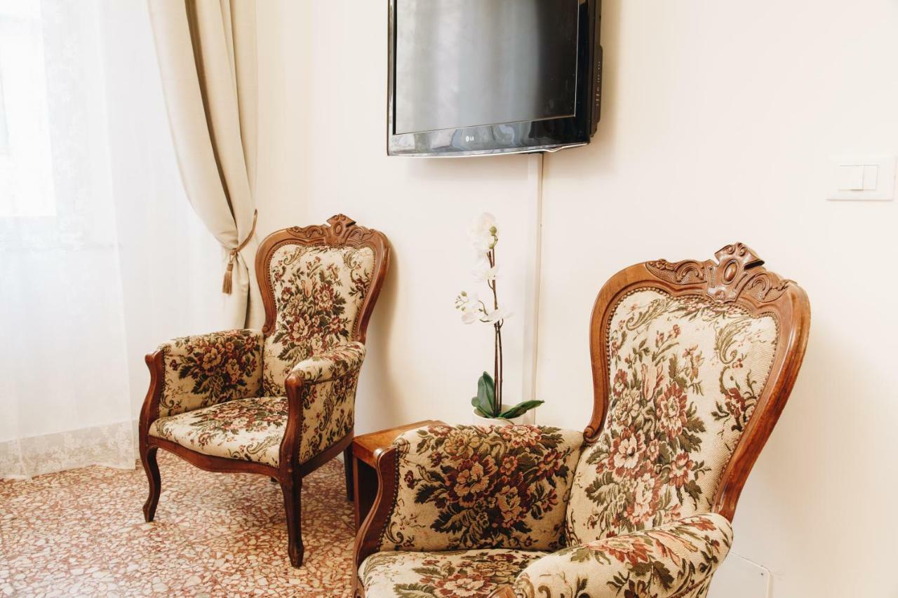 Suite Rondanini Roma Exterior foto